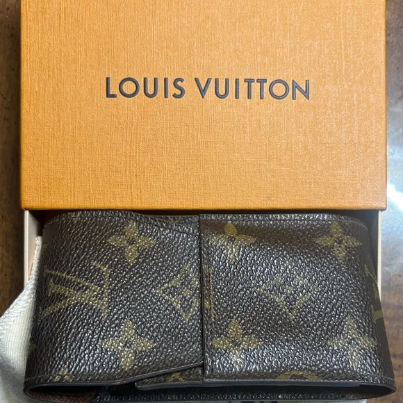 Louis Vuitton Brown Monogram Multi Purpose Case/Holder, Box & Dustbag - Picture 3 of 14